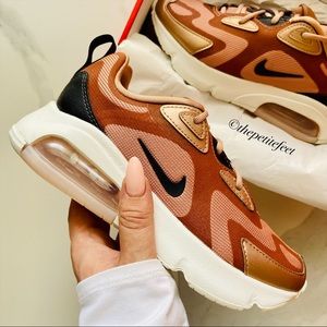 EUC Nike Air Max 200 bronze
